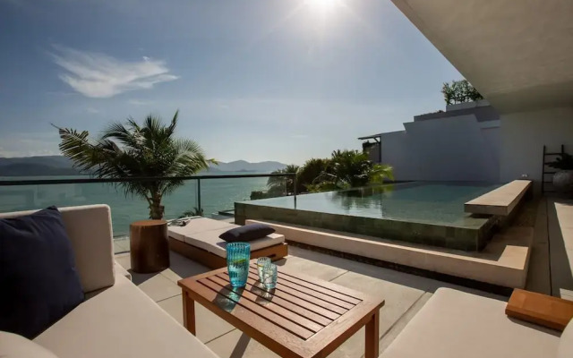 Gamay 3-bedroom Villa With Beach Access