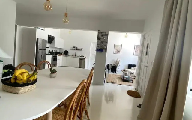 Palm Beach Vacaysuites - Palm Suite 100m2