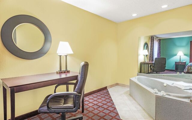 SureStay Plus Hotel by Best Western Kearney Liberty North