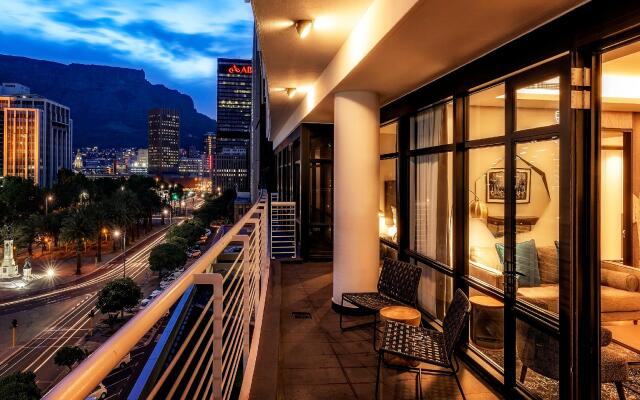 The Onyx Apartment Hotel by NEWMARK