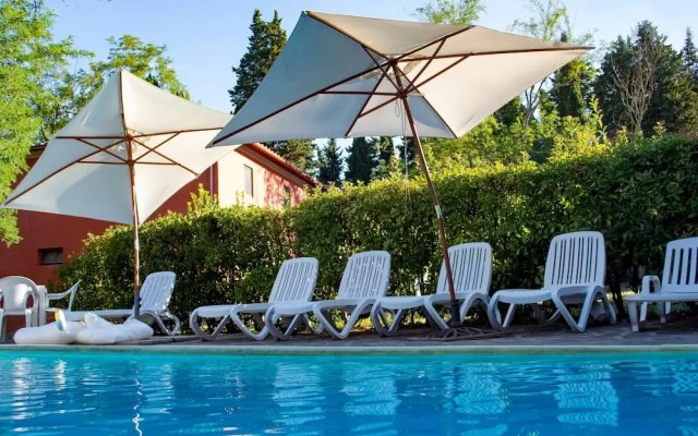 Apartment Near Pisa With Pool and Garden