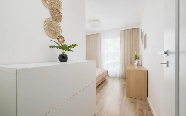 Apartament na Alei Pokoju by Renters