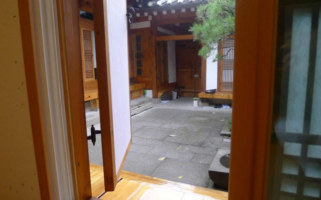 Xiwoo Hanok Guesthouse