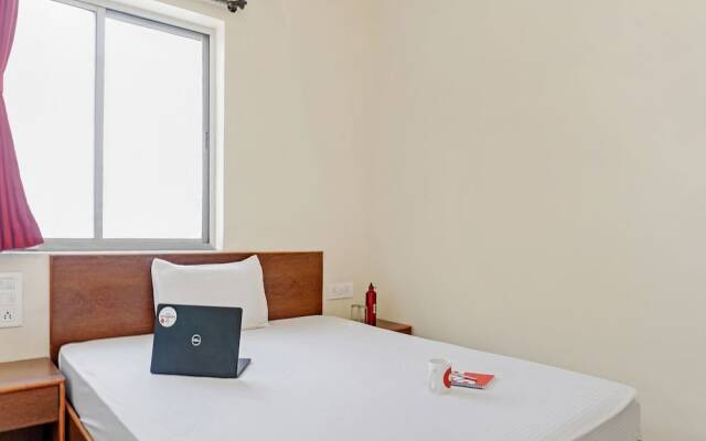 OYO Living 26804 Luxurious Studio Rooms