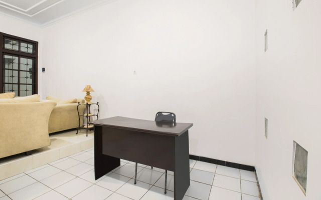 OYO 3467 White Residence