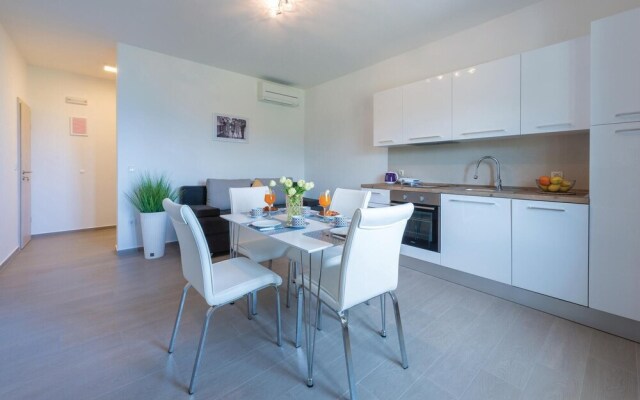 Nice Home in Cavtat With Wifi and 1 Bedrooms
