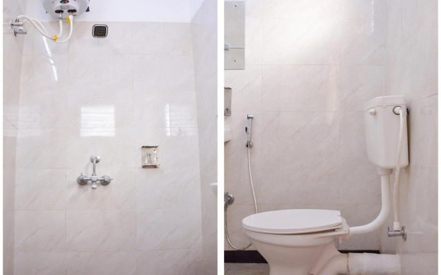 Super OYO Collection O 76597 Sayhallo Kanchan