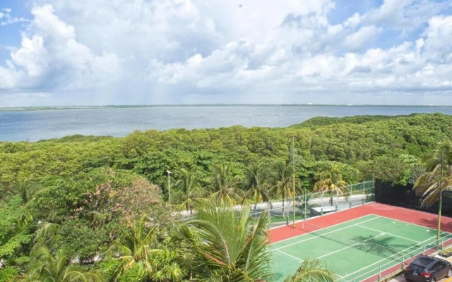 Ocean Front Suites by Rodero Condos