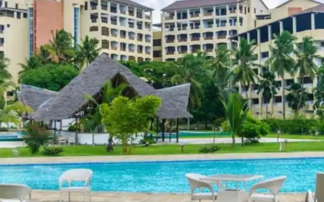 Golden Sun Beach Apartments