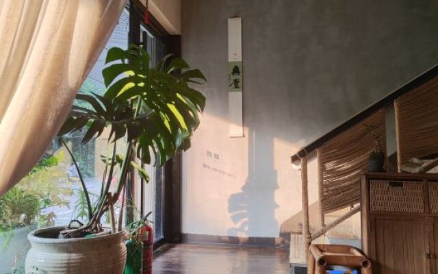 Ruoyin Hostel