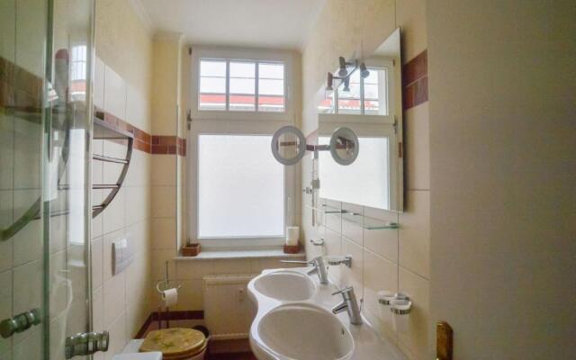 Appartement mit Meerblick, 2 Schlafzimmern und Balkon SV 012