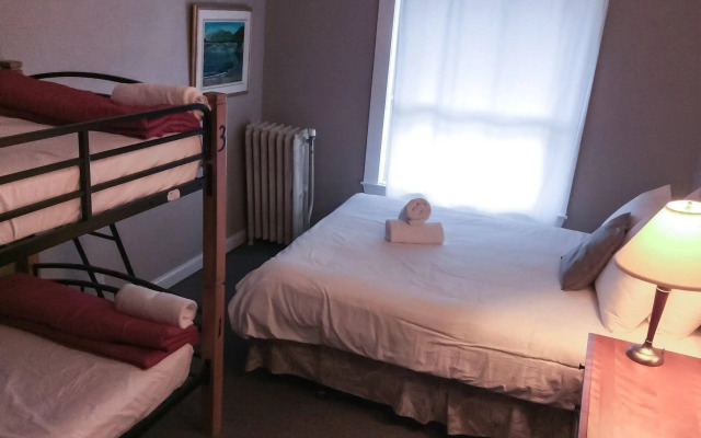 Painted Turtle Guesthouse (Hostel)
