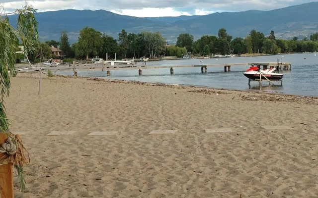 By the Bridge Bed & Breakfast