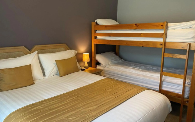 Exeter Court Hotel