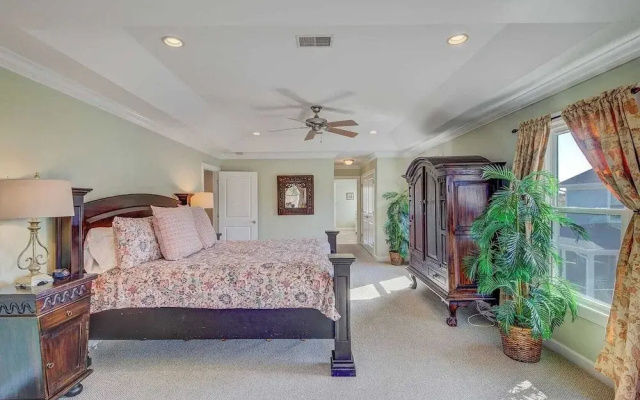 7 41st Avenue by Avantstay Private Pool, Near Beach