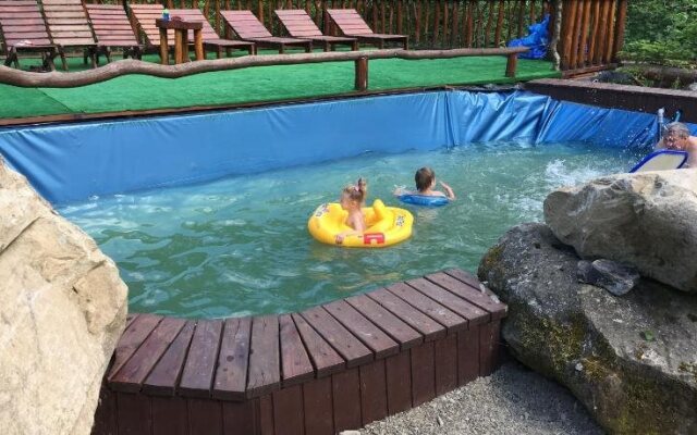 Vatra Hotel