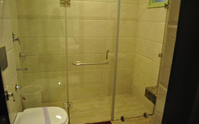 Hotel The Royal Krishna