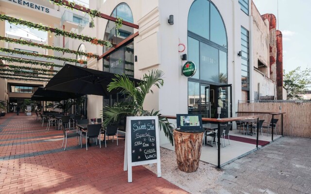 Elements Hotel & Shops