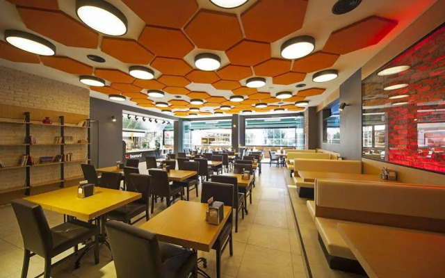 Nil Luxury Academic Apart
