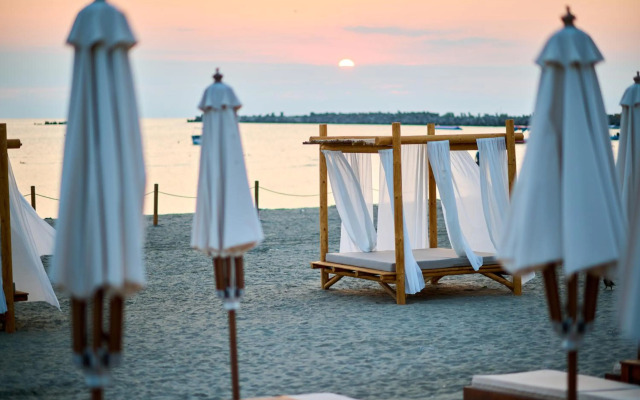Malibu Hotel