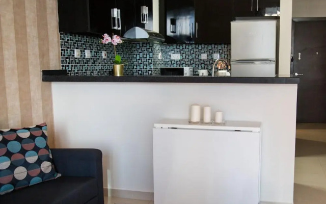 B027 - Spacious 1BR in Botanica Tower