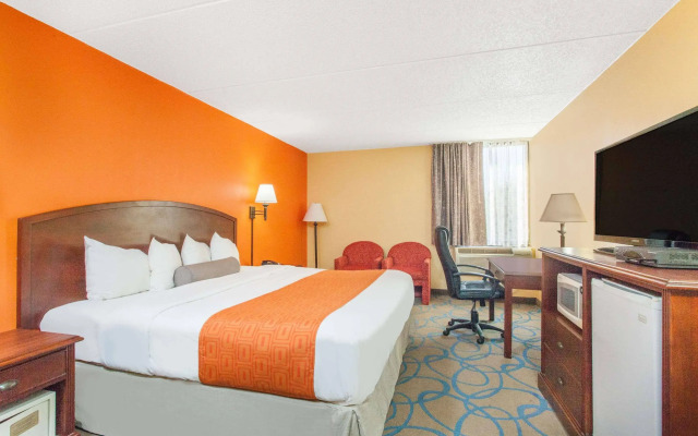 Howard Johnson Inn Suffern