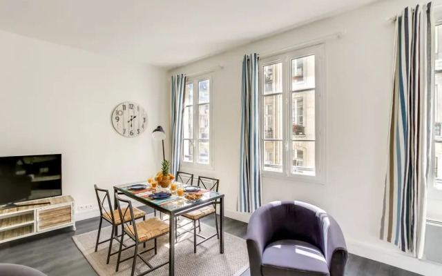 Louvre Area - Saint Honoré Apartment