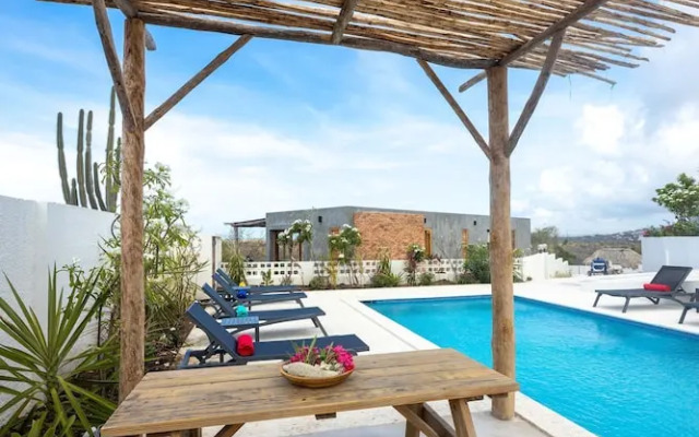 Sasha Apartment - Panoramic View With Pool