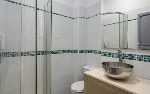 OYO Ruzafa Guesthouse