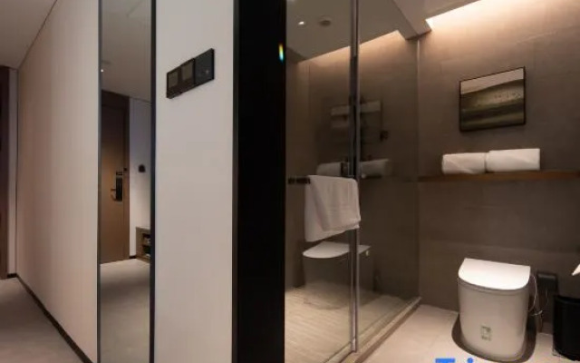 Xichang  city Tourism  Gathering and dispersing Centre Chang'an Xilu yaduo Hotel