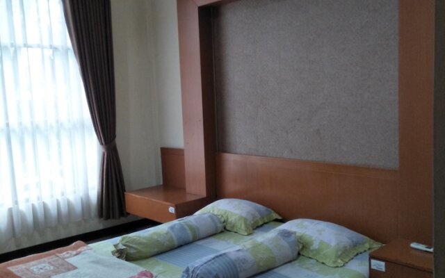 Tekmira Residence Supratman by OYO Rooms