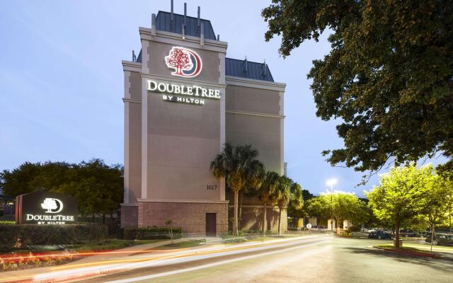 DoubleTree by Hilton Austin - University Area