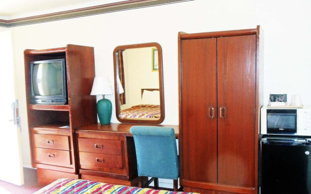 Antlers Budget Inn