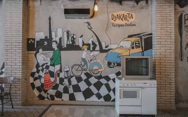 RedDoorz near Plaza Atrium Senen