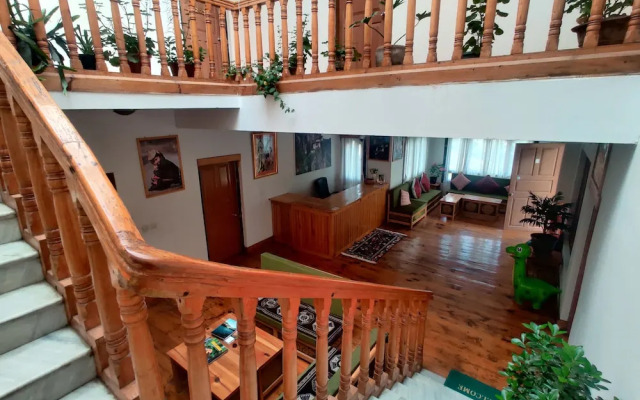 Nirvana Lodge