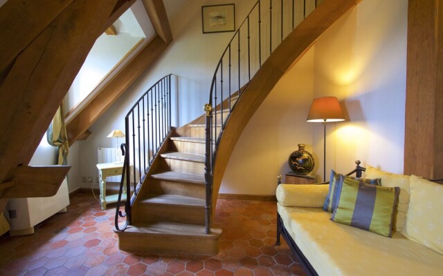 Hostellerie de la tour dauxois