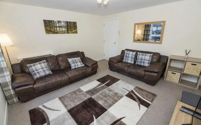 Cosy 2 Bedroom Flat Close to City Centre