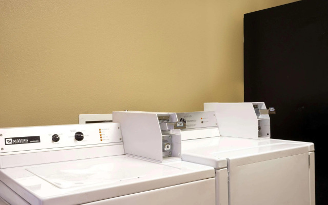 Super 8 By Wyndham Chandler Phoenix