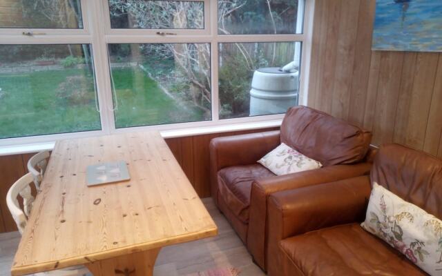 Beautiful 3-bed Bungalow Kessingland Rural Retreat
