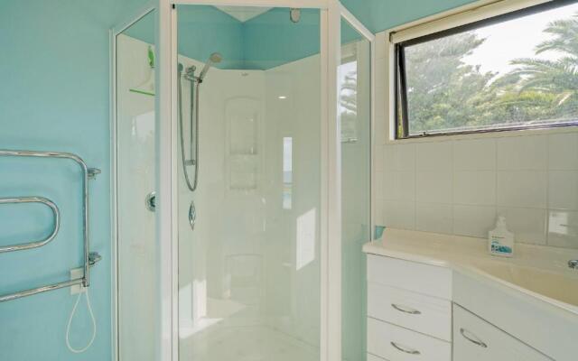 The Glass House - Kuaotunu Holiday Home