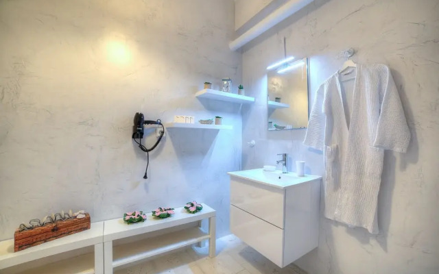 L' apartment blanc dans le centre de Glyfada