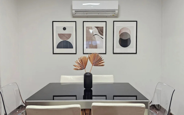 Phaedrus Living Evergreen City Flat