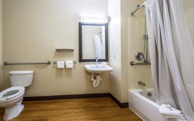 Red Roof Inn PLUS+ Pittsburgh East - Monroeville