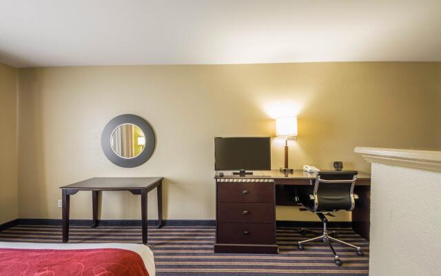 OYO Townhouse Tulsa Woodland Hills