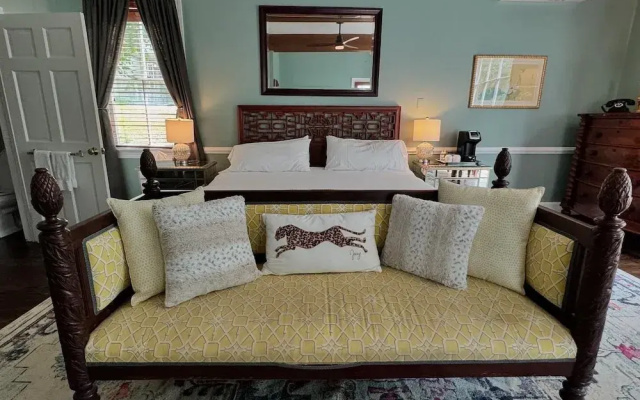 The Inn at Gristmill Square