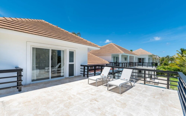 Luxury Villas in Cocotal for Large Group