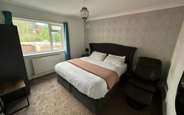 Manchester Retreat With 3 Bedrooms