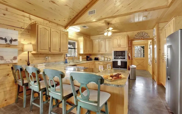 Shady Lane Lodge - Near Town & Wheelchair Access