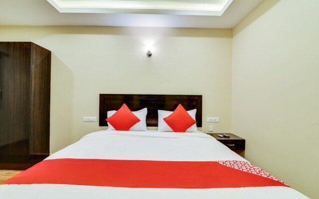 Raajas Grand by OYO Rooms