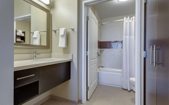 Staybridge Suites St Louis - Westport by IHG